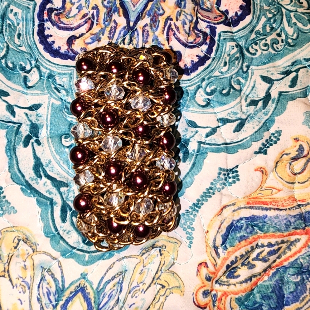 Vintage Skyline Collection Plum & Pearl Bracelet